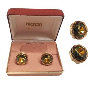 {Hickok} 1960s Mens Vintage Retro Gold Tone Floral Green Gemstone Cuff Links